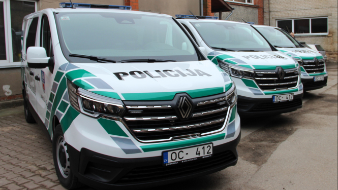 policija