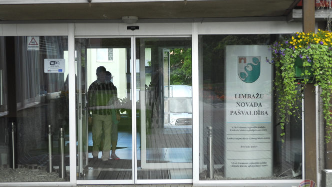 Trūcīgām, maznodrošinātām un daudzbērnu ģimenēm piegādātas pārtikas pakas un pārtikas taloni