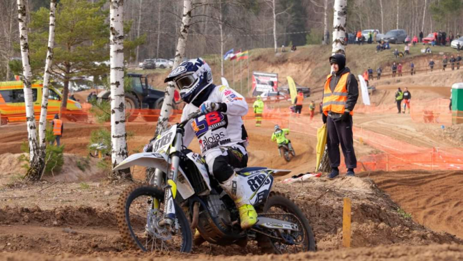 moto2