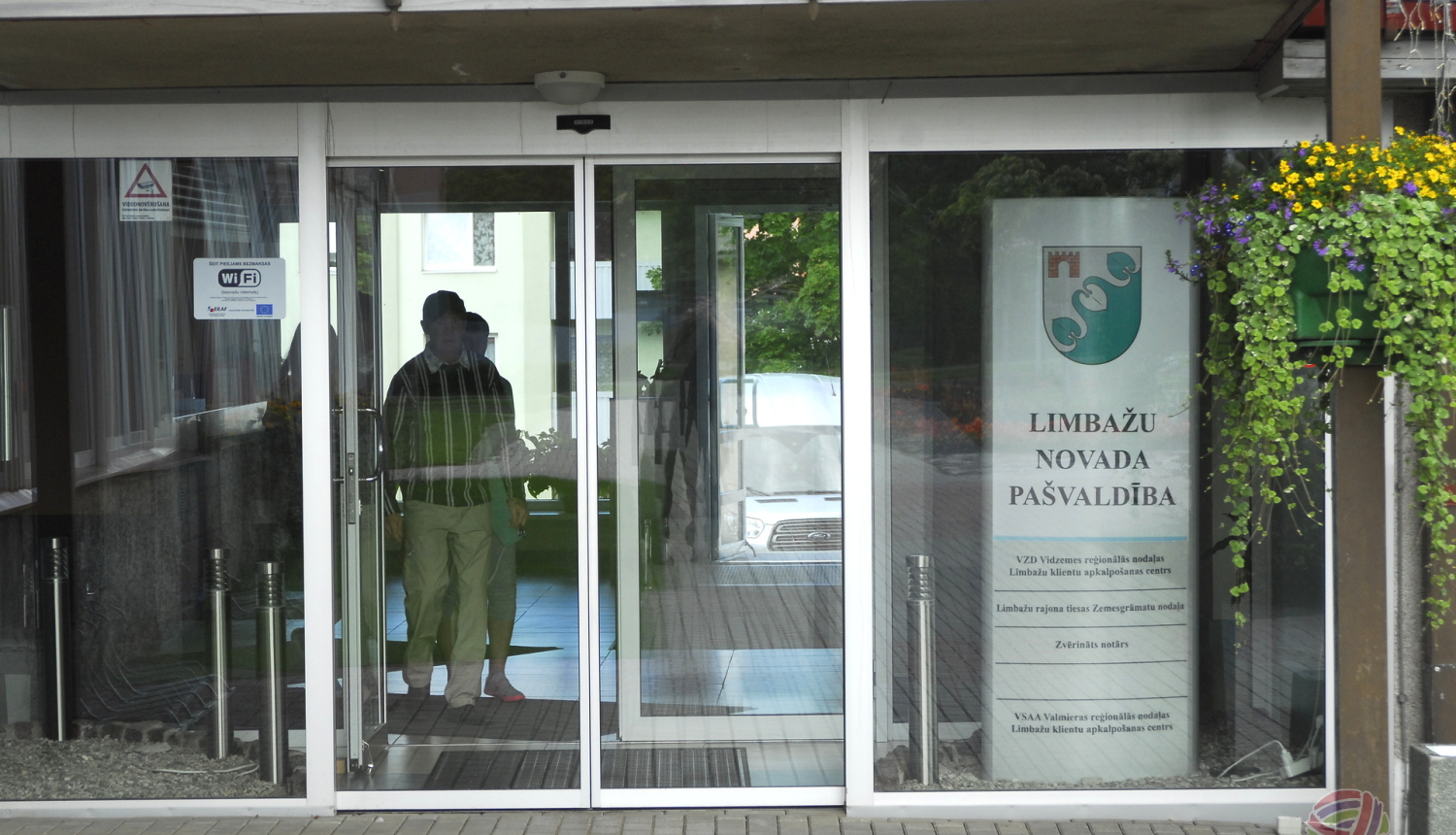 Trūcīgām, maznodrošinātām un daudzbērnu ģimenēm piegādātas pārtikas pakas un pārtikas taloni
