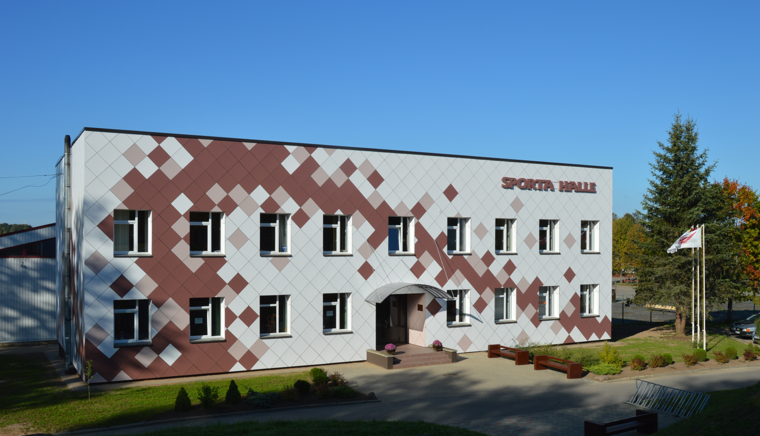 Sporta skolas ēka