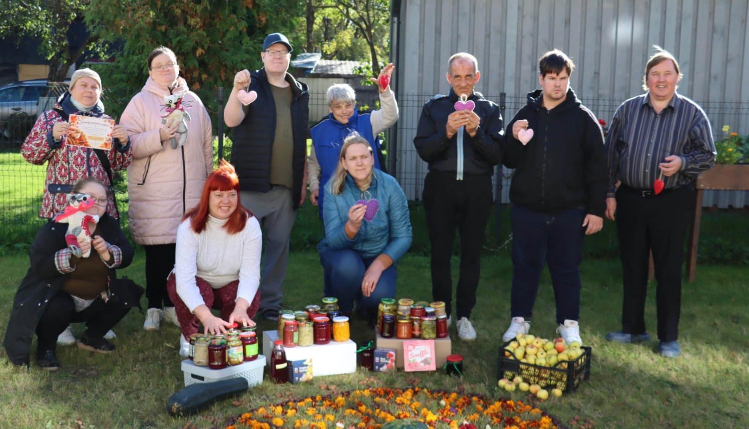 Grupu māja