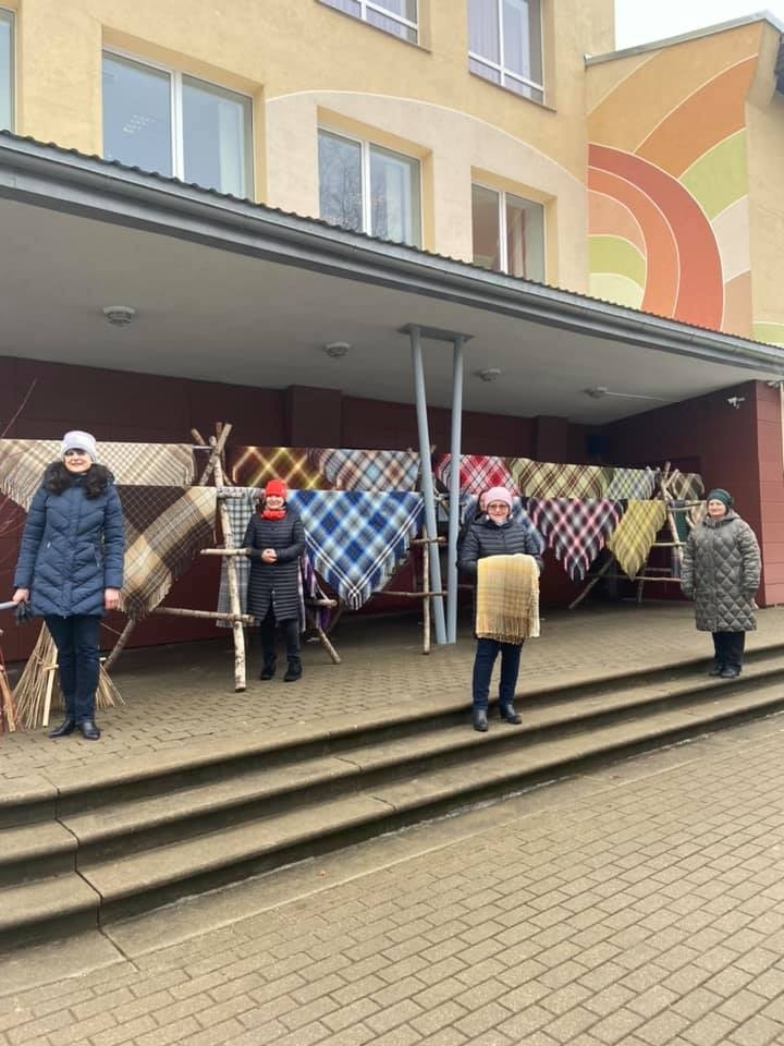 Pie Limbažu kultūras nama izstādīti TLMS 