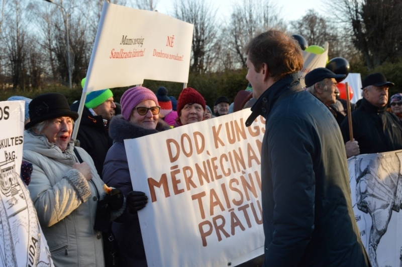 Aprit gads kopš piketa, kurā iedzīvotāji iebilda iecerei dalīt Limbažu un Krimuldas novadu teritorijas