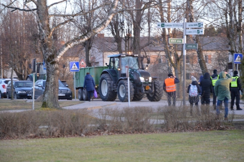 Aprit gads kopš piketa, kurā iedzīvotāji iebilda iecerei dalīt Limbažu un Krimuldas novadu teritorijas