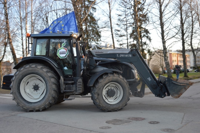 Aprit gads kopš piketa, kurā iedzīvotāji iebilda iecerei dalīt Limbažu un Krimuldas novadu teritorijas