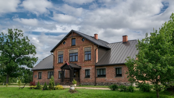 Kultūras izglītības centrā “Mengaiļa sēta” veiks apkures un ūdensvada izbūvi