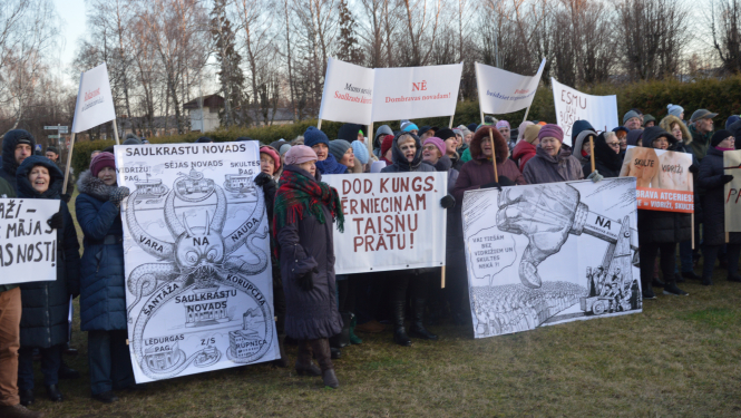 Aprit gads kopš piketa, kurā iedzīvotāji iebilda iecerei dalīt Limbažu un Krimuldas novadu teritorijas