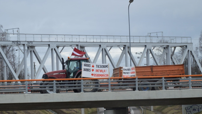 Limbažu novada lauksaimnieki un uzņēmēji piedalās protesta akcijā