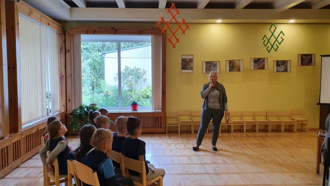 Dzejas dienas Lādezera sākumskolā