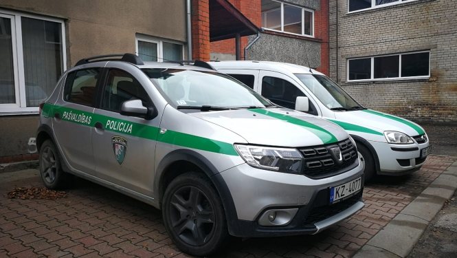 Pašvaldības policija aicina iedzīvotājus aktīvi iesaistīties un ziņot par atkritumu apsaimniekošanas noteikumu pārkāpumiem