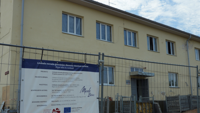 Uzsākta Limbažu novada ģimnāzijas dienesta viesnīcas pārbūve