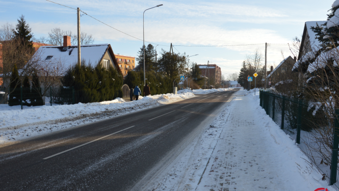 Limbažu novada pašvaldība, praksi tīrīt gājēju ietves gar privātmājām, ieviesa jau pirms pieciem gadiem