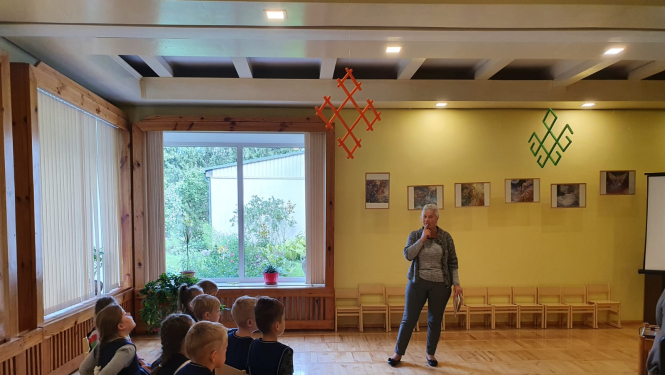 Dzejas dienas Lādezera sākumskolā