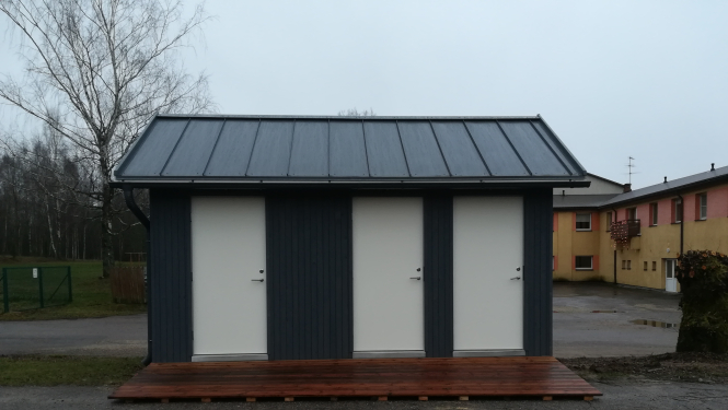 Limbažu Lielezera pludmales apmeklētājiem atvērta sabiedriskā tualete