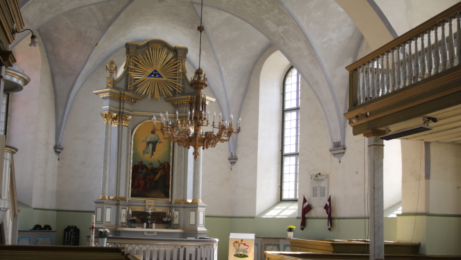 Limbažu luterāņu baznīcā ierīko apkuri