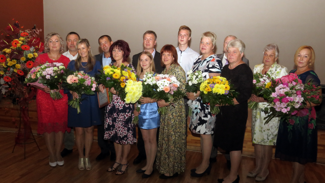 Apbalvoti konkursa “Limbažu novada sakoptākā sēta 2018” dalībnieki