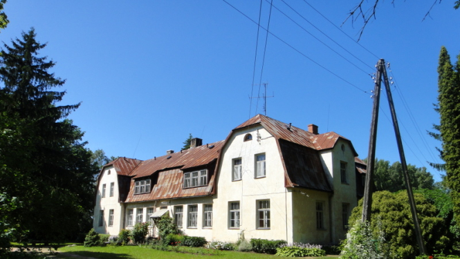 Aicina dalīties ar stāstiem un fotogrāfijām par Lādes skolu