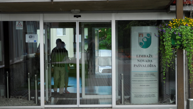 Limbažu novada dome atkārtoti lemj - Limbažu novadam pēc Administratīvi teritoriālās reformas jāsaglabā vienota teritorija