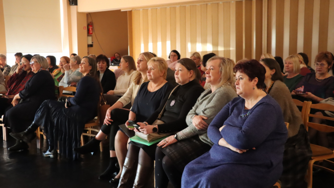 Izglītības mācībspēku svētku seminārs