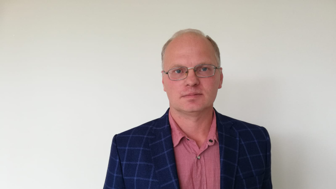 Amatu atstās Limbažu novada pašvaldības izpilddirektors Ainārs Grīviņš