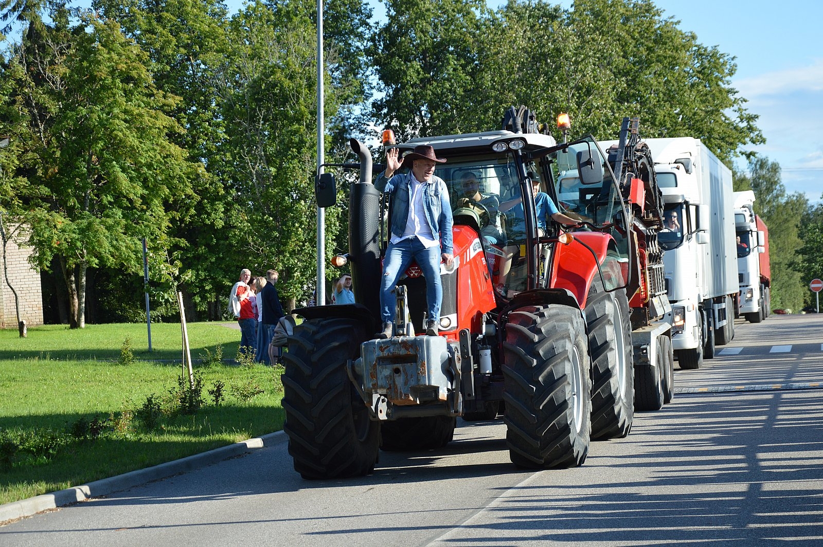 Limbažu pilsētas svētku gājiens 31.07.2020. Foto: Aija Kamala
