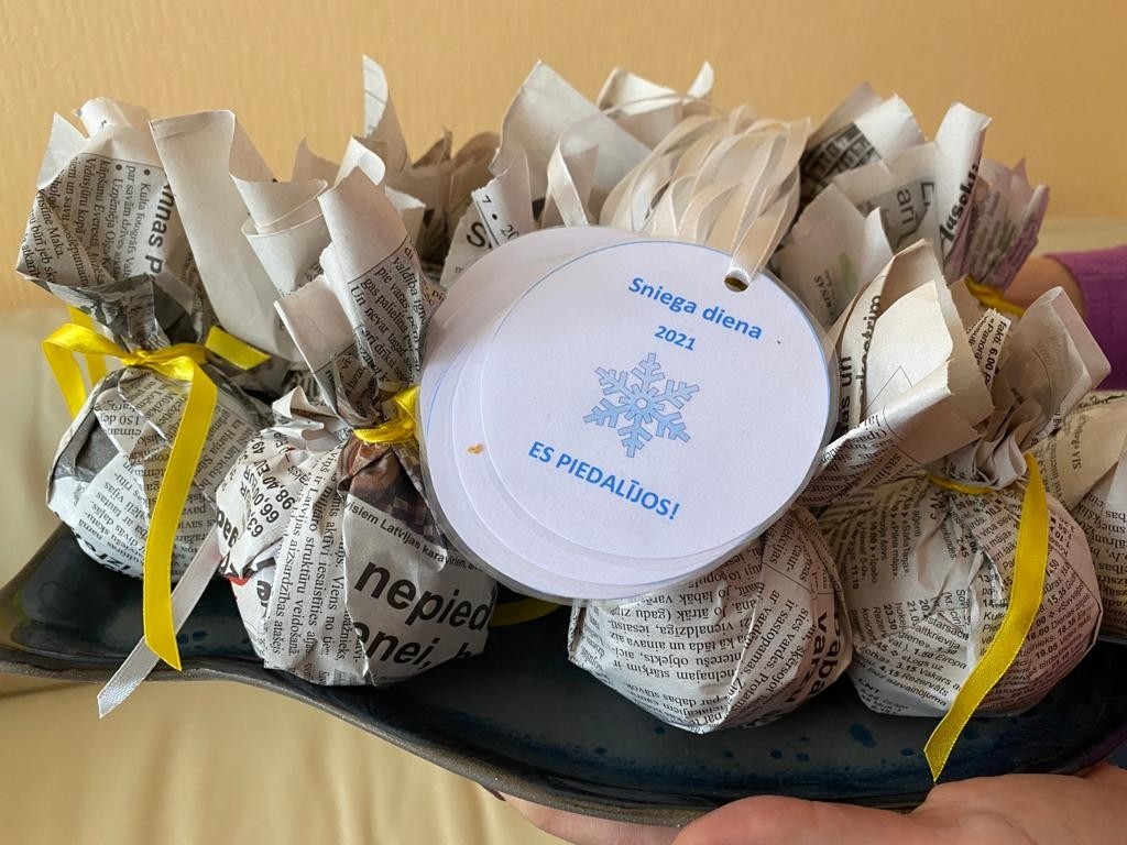 PII "Aģupīte" bērni baudīja ziemas priekus ikgadējā Sniega dienā