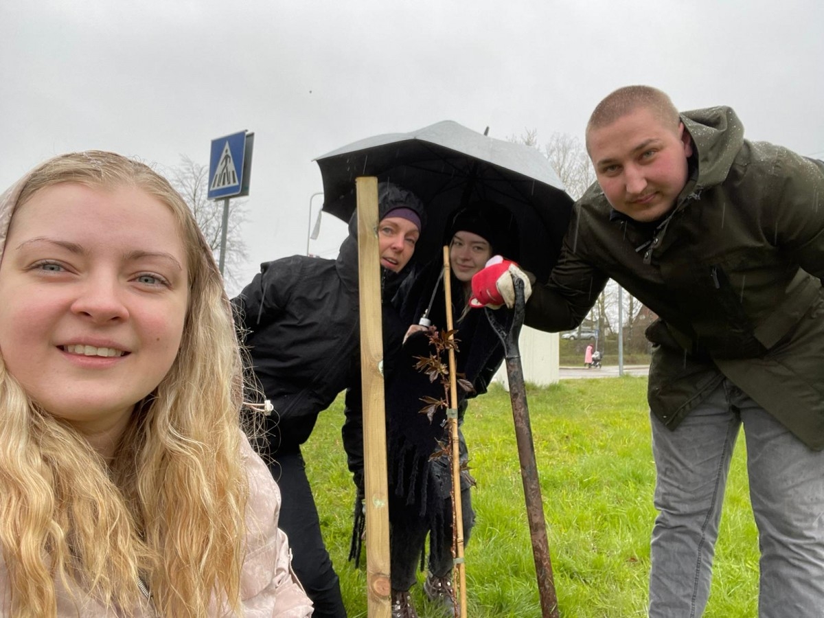 Spītējot lietum, aizvadīts Limbažu novada “Auto-foto” orientēšanās rallijs