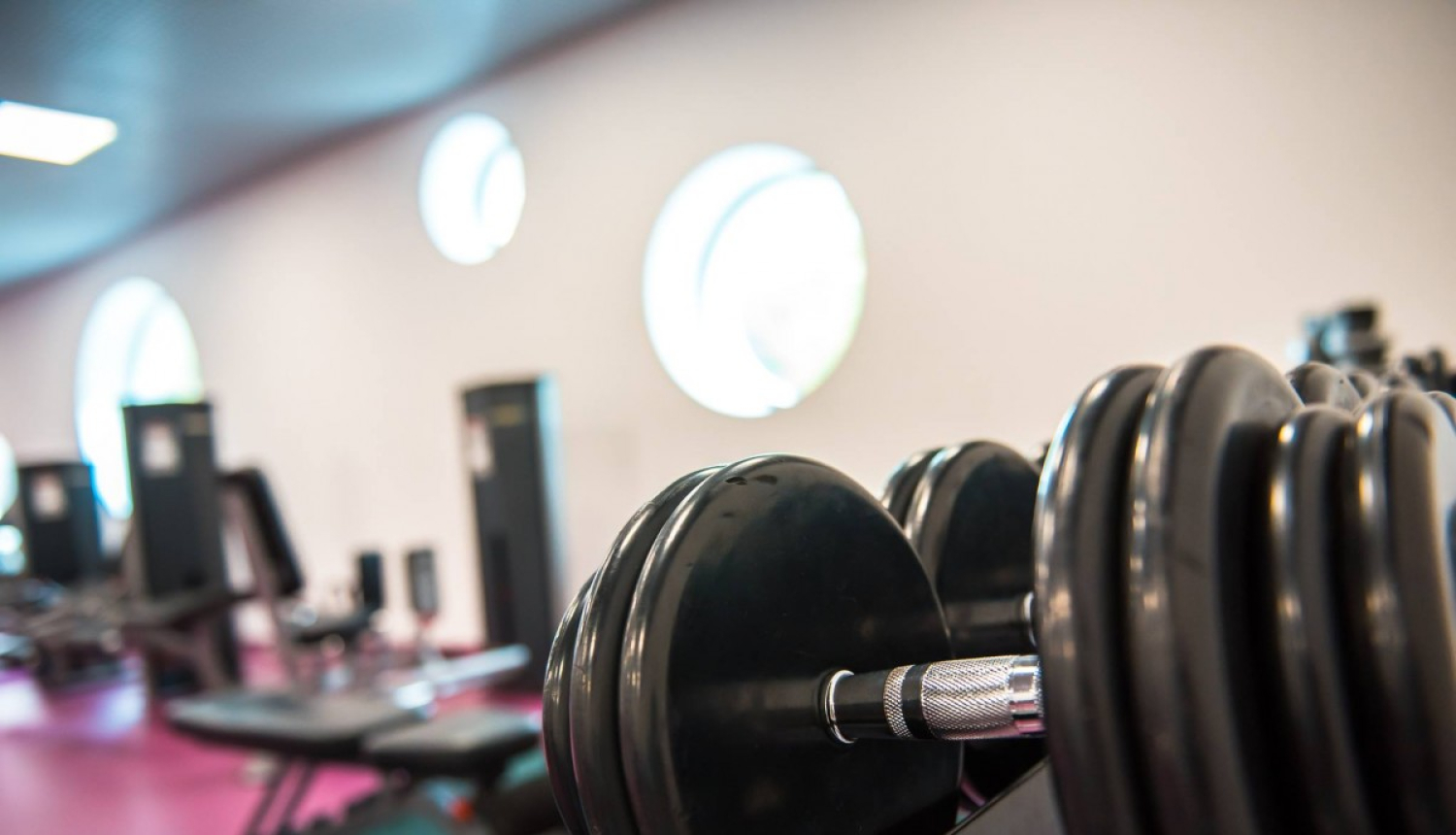 Ievērojot piesardzības pasākumus, darbu atsāks peldbaseina kompleksa trenažieru zāle