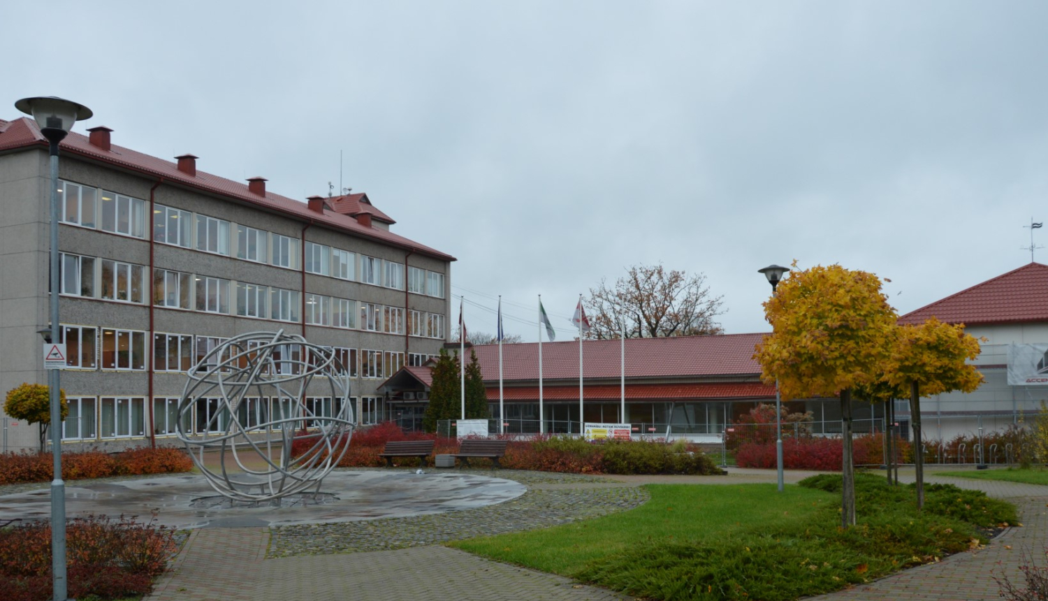 Turpinās būvdarbi pašvaldības administratīvās ēkas energoefektivitātes paaugstināšanai