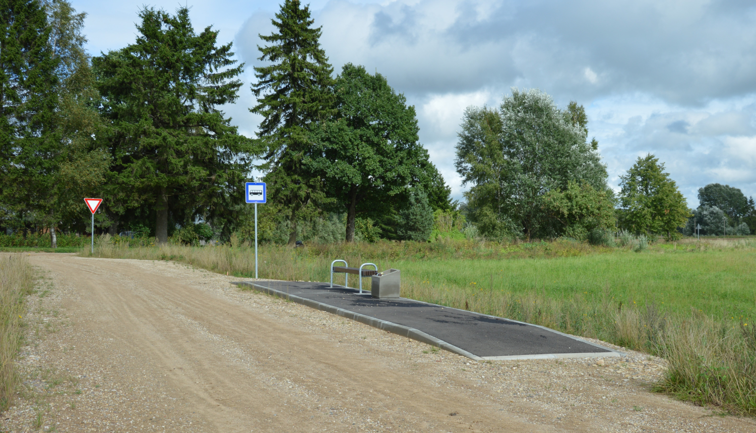No 1.septembra maršruta Limbaži–Stiene–Saulkrasti autobusi apstāsies pieturā Auziņu ezers
