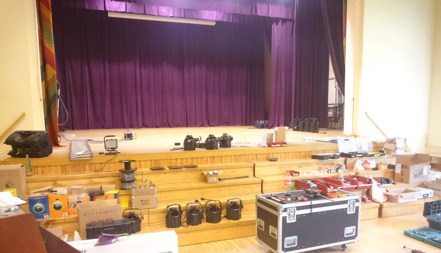 Uzsākta projekta “No “eļļas lampas” līdz mūsdienīgai skatuves gaismai” realizācija