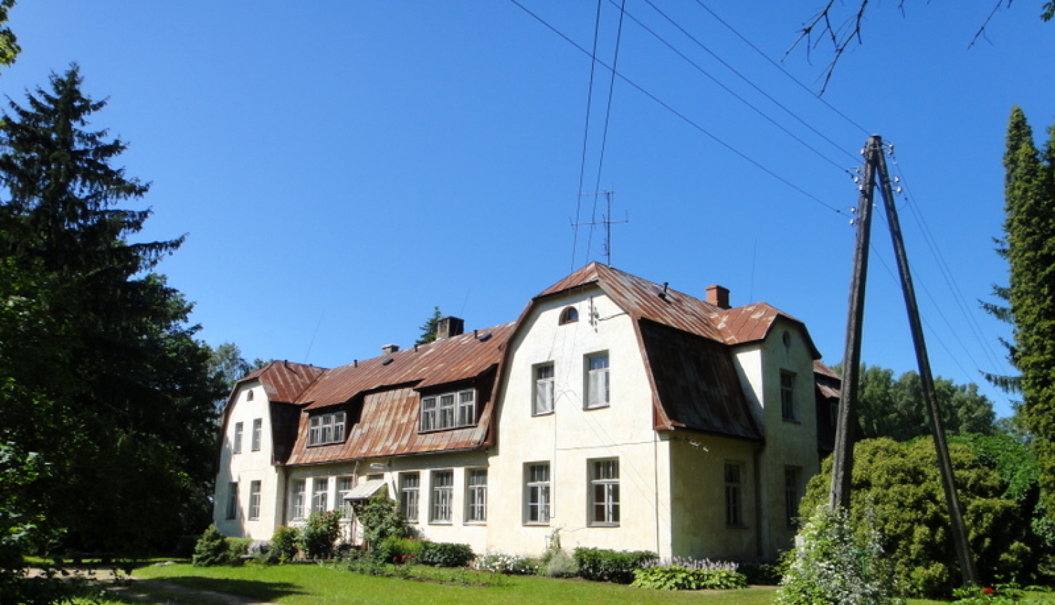 Aicina dalīties ar stāstiem un fotogrāfijām par Lādes skolu