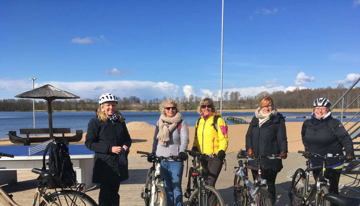 Ceļotāji izmēģina mazo Hanzas pilsētu piedāvājumu