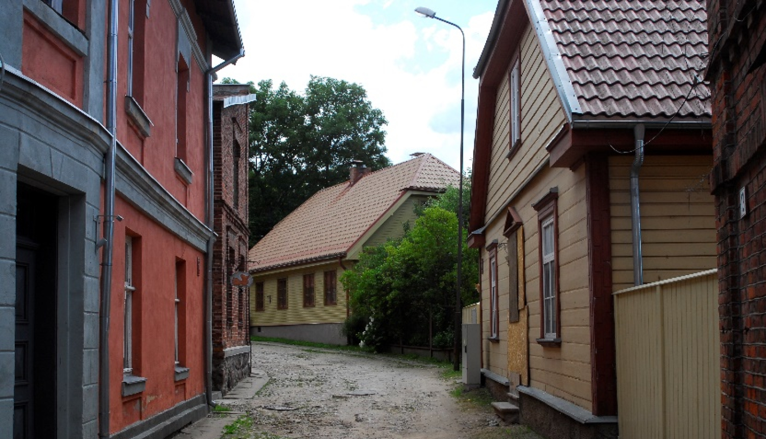 Limbažu novada pašvaldība izsludina projektu konkursu „Limbažu vēsturiskā centra ēku fasāžu un jumtu renovācija 2019”