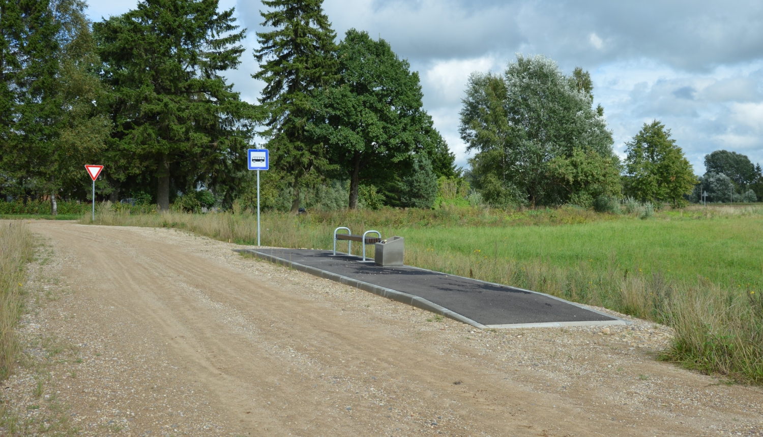 No 1.septembra maršruta Limbaži–Stiene–Saulkrasti autobusi apstāsies pieturā Auziņu ezers No 1.septembra maršruta Limbaži–Stiene–Saulkrasti autobusi apstāsies pieturā Auziņu ezers
