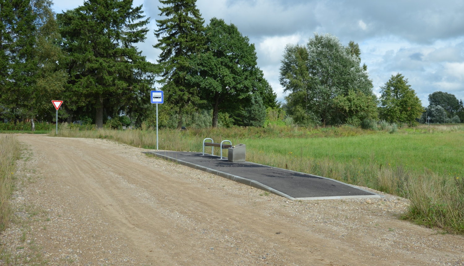 No 1.septembra maršruta Limbaži–Stiene–Saulkrasti autobusi apstāsies pieturā Auziņu ezers