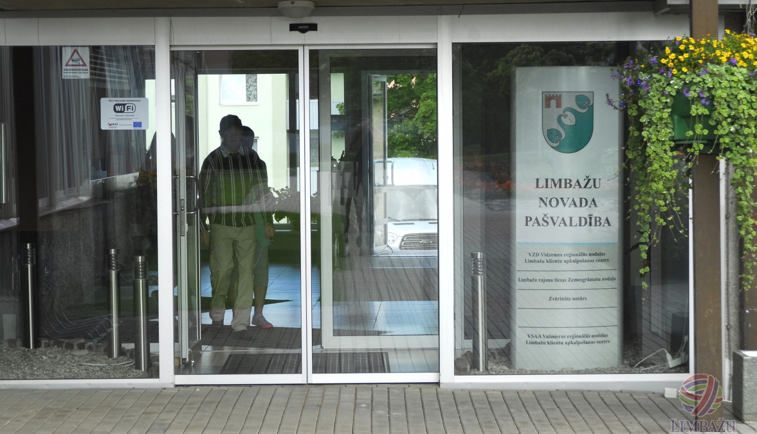 Trūcīgām, maznodrošinātām un daudzbērnu ģimenēm piegādātas pārtikas pakas un pārtikas taloni